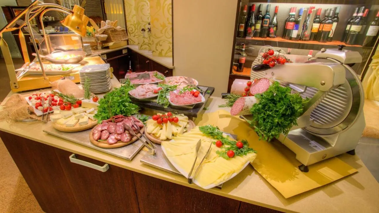 Hotel Dory Riccione 4*,  Italia